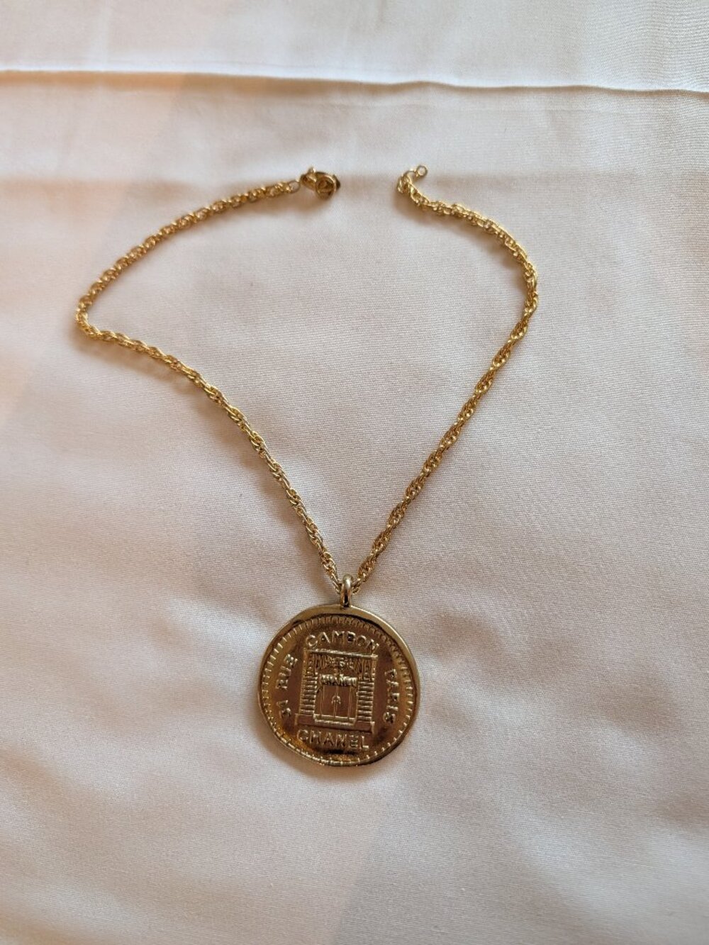 AUTHENTIC CHANEL NECKLACE